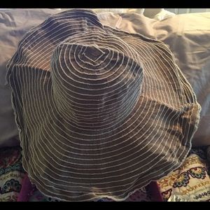 Beige w/white detail Floppy Sun Hat